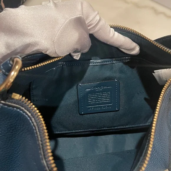 Coach Sutton shoulder bag new without tag - Picture 4 of 6